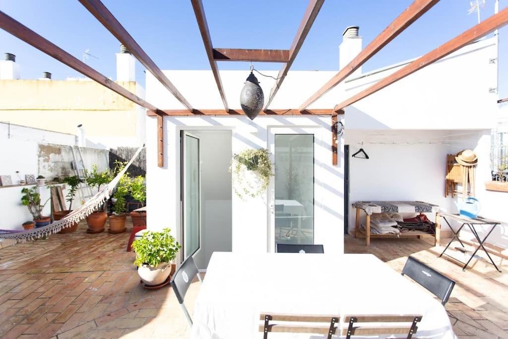 Town House With Rooftop Terrace — Photos 1